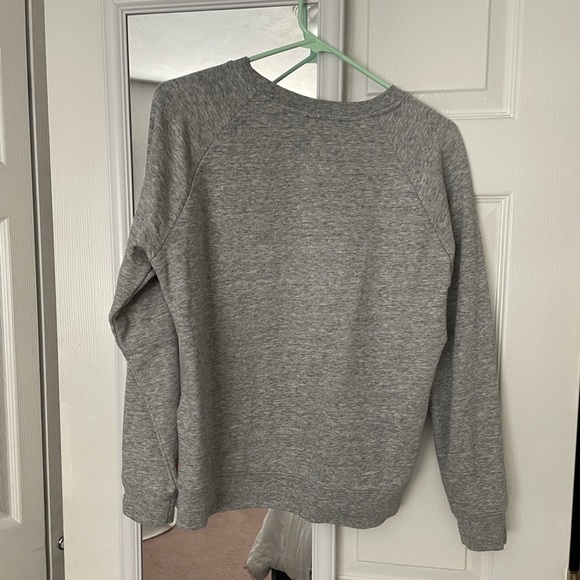 Women’s Levi’s Relaxed Graphic Crewneck Sweatshirt - Picture 5 of 5